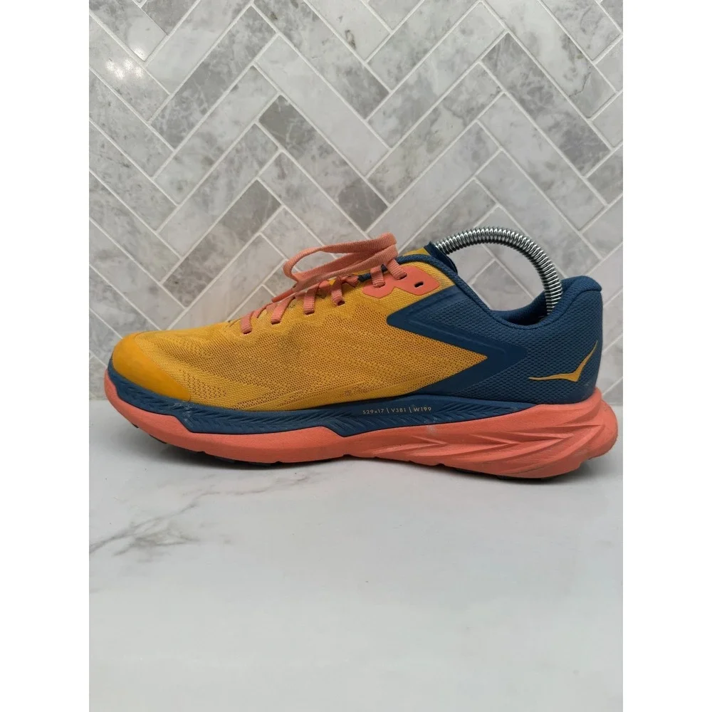 Hoka One One hoka one